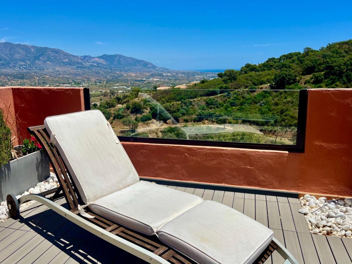 Bright Apartment In The Hills Of Elviria Málaga Exterior foto